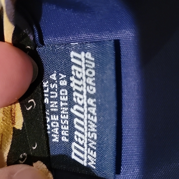 THE BEATLES 100% Silk tie "Yellow Submarine" tie. - Picture 4 of 6